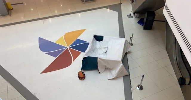 Bursa da AVM de esrarengiz ölüm Yemek katından aşağı düştü Bursa Haberleri