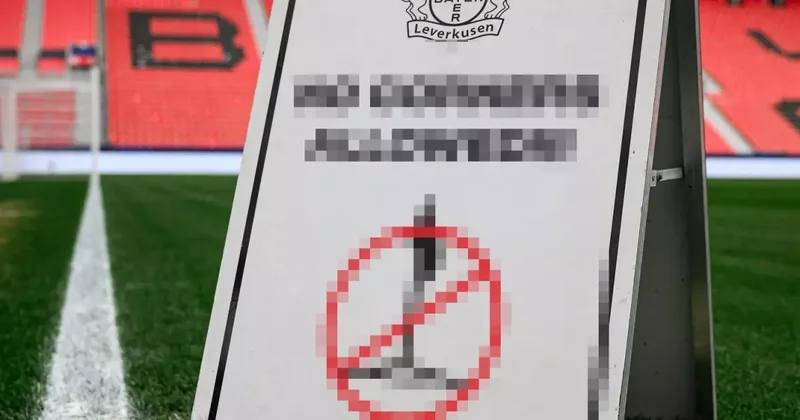 Daha önce böyle bir uyarı levhası görmediniz! Bayer Leverkusen den Arsenal in köşe vuruşlarına esprili önlem