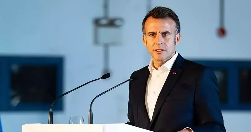 Macron: İsrail, Lübnan ın egemenliğine saygı göstermeli