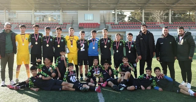 Şehitkamil in Genç Kramponları Gaziantep i Türkiye Şampiyonası nda temsil edecek Gaziantep Haberleri