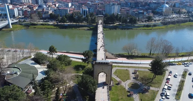 Çarşamba da bahar: Vatandaşlar sokağa akın etti Samsun Haberleri