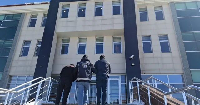 Kars ta göçmen kaçakçılığı operasyonu: 2 organizatör ve 7 düzensiz göçmen yakalandı Kars Haberleri