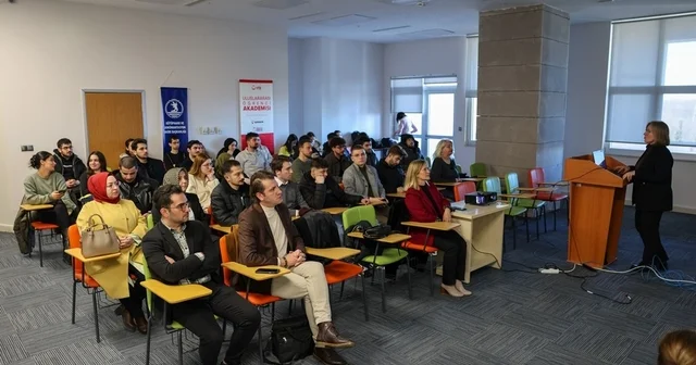 OMÜ de Cumhuriyet ve Kadınların Siyasal Temsili söyleşisi Samsun Haberleri