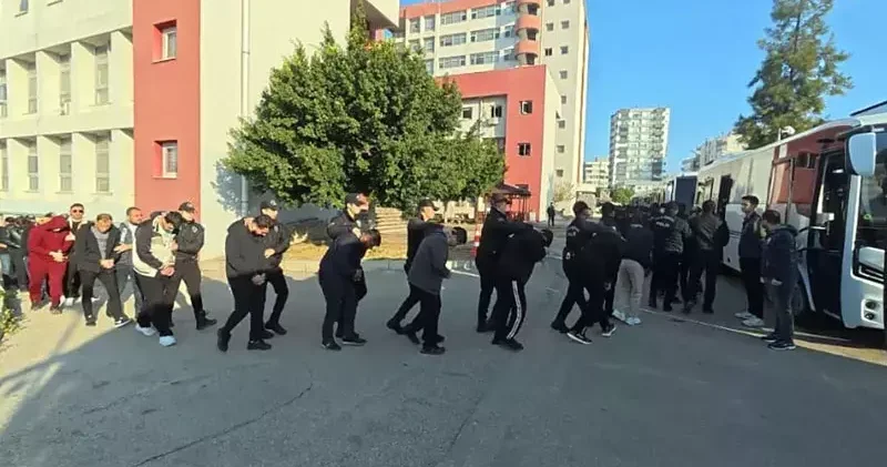 Adana da suçtan elde edilen mal varlığını aklayan şüphelilere yönelik operasyon; 86 tutuklama