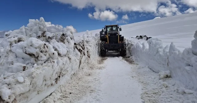 Kars ta kardan kapanan köy yolları açılıyor Kars Haberleri