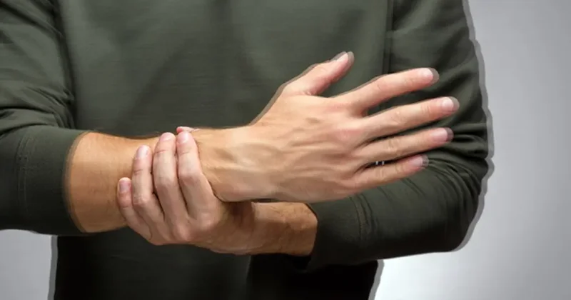 Parkinson’da umut veren gelişme! Ameliyatsız yöntemle titreme durdurulabiliyor