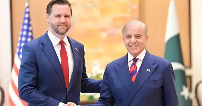 ABD Başkan Yardımcısı Vance ve Pakistan Başbakanı Şerif, İslamabad da bir araya geldi