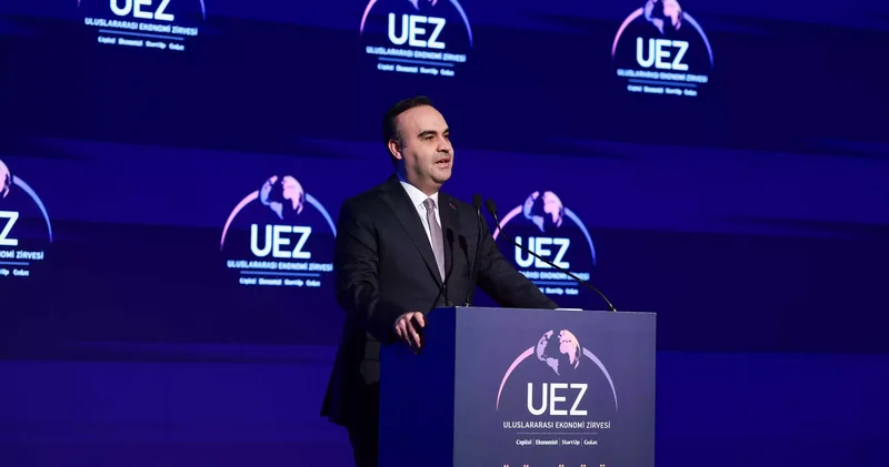 Bakan Kacır: Türkiye’yi küresel ticaretin merkez ülkelerinden biri olarak görüyoruz