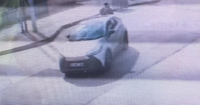 Bursa da cip ile motosiklet çarpıştı, 2 kişi yaralandı: Kaza anı kamerada