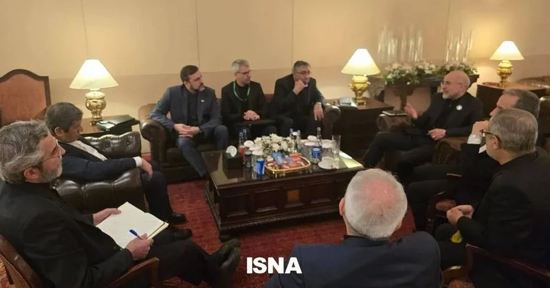 İran heyetinden görüşme öncesi toplantı! İşte ilk fotoğraf