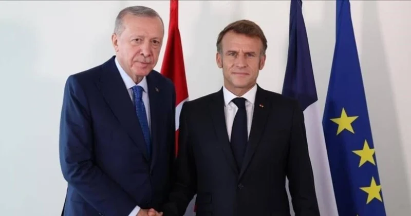 Macron Erdoğan ile görüşmesini Türkçe de duyurdu! Hürmüz, Ukrayna, Erivan...
