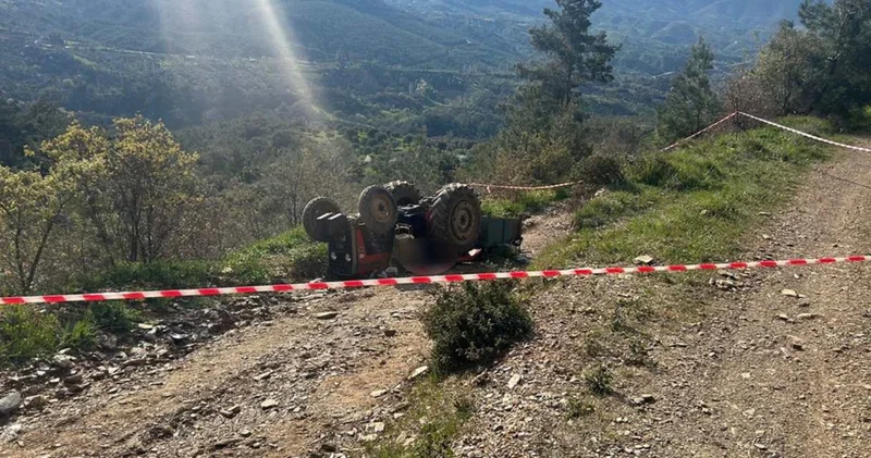 Devrilen traktör bir aileyi yok etti! Feci şekilde öldüler