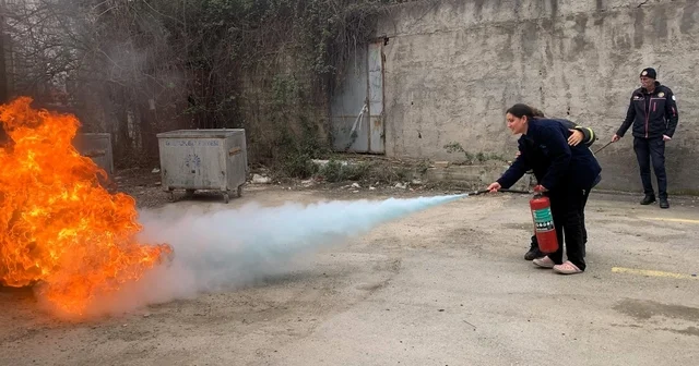 Sağlık çalışanlarına uygulamalı yangın eğitimi verildi Kocaeli Haberleri
