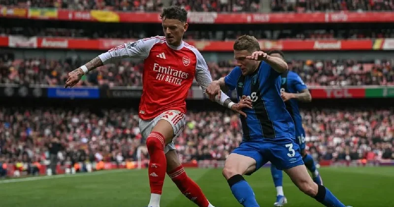 Enes Ünal da oynadı: Arsenal evinde yıkıldı