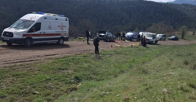 Tamir etmek istediği otomobilin altında kalarak öldü Kütahya Haberleri