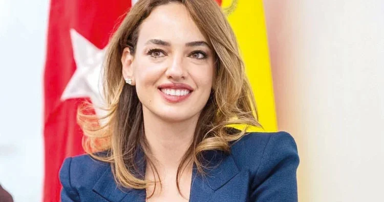 Seda Bakan İspanya’da büyük ilgi gördü