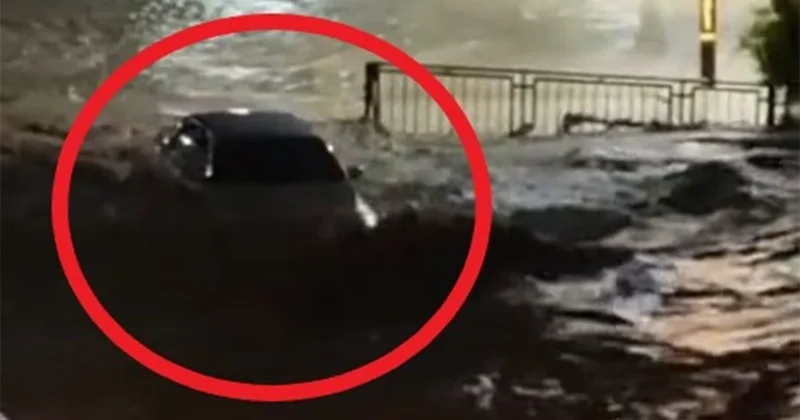 Sel suları iki kişinin içinde olduğu aracı böyle yuttu! Dehşet anları kamerada Sözcü Gazetesi