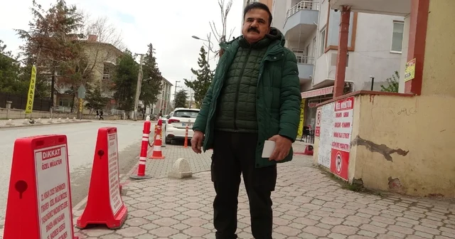 Mülküm diyerek kaldırımı dubalarla kapattı Malatya Haberleri