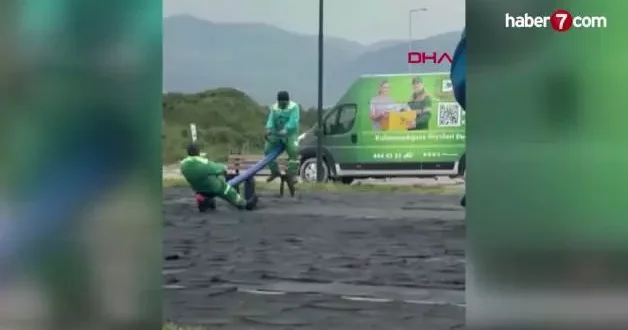 Bursa da temizlik işçilerinin tahterevalli molası gülümsetti