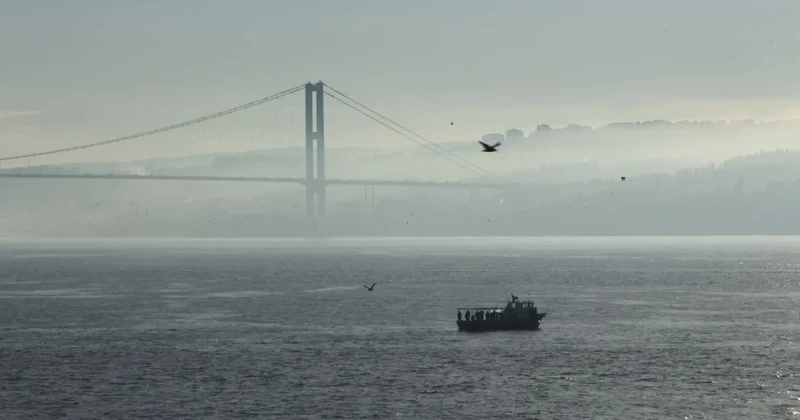 İstanbul Boğazı nda sis: Boğaz hattında seferler iptal! Sözcü Gazetesi