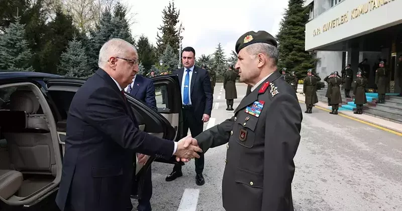 Bakan Güler, Kara Kuvvetler Komutanlığı nda değerlendirme toplantısına başkanlık etti