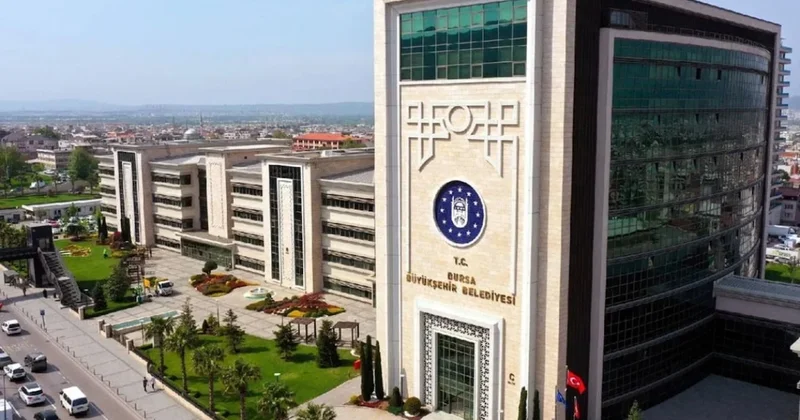 AKP nin Bursa daki ilk işi Atatürk ve Türk Bayrağı nı kaldırmak oldu Sözcü Gazetesi