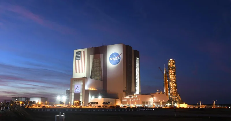 NASA nın insanlı uzay görevlerinde yeni perde