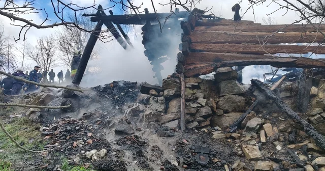 Yalnız yaşadığı evinde çıkan yangında hayatını kaybetti Samsun Haberleri