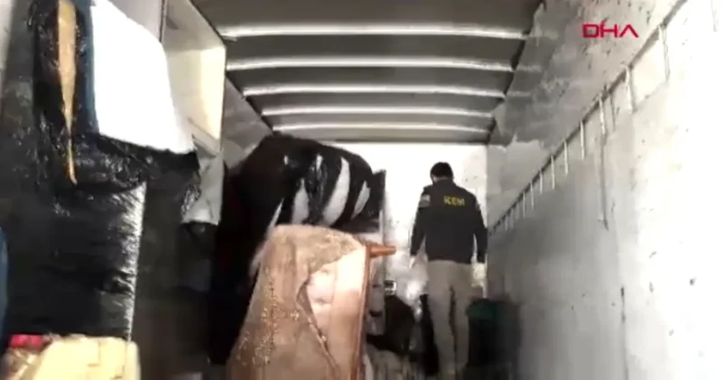 Onlarca kilo uyuşturucuyu kamyonda saklamışlar