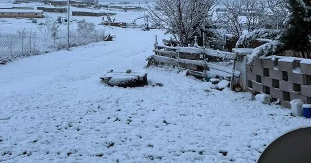 Karapınar da nisan ayında kar yağışı Konya Haberleri