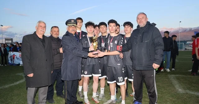 Polis Haftası Futbol Turnuvası tamamlandı Niğde Haberleri