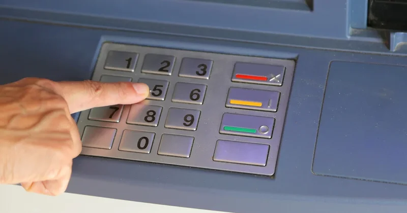 ATM deki sarı tuşun asıl görevi bambaşkaymış Sözcü Gazetesi