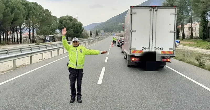 Yeni düzenleme etkisi: Trafikteki kural ihlallerinde dikkat çeken düşüş Son dakika haberleri