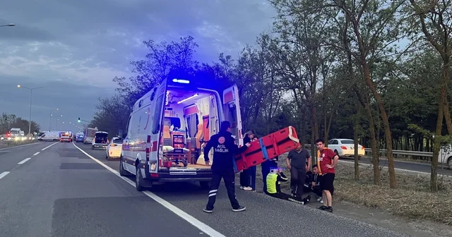 Kaza sonrası trafik güvenliğini sağlayan polise otomobil çarptı Tekirdağ Haberleri