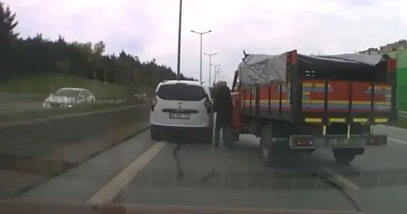 Kartal da trafikte tartıştığı sürücünün aracına saldıran kamyon şoförüne 180 bin lira ceza