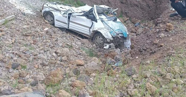 Şanlıurfa da kamyonet uçuruma yuvarlandı: 1 ölü Şanlıurfa Haberleri