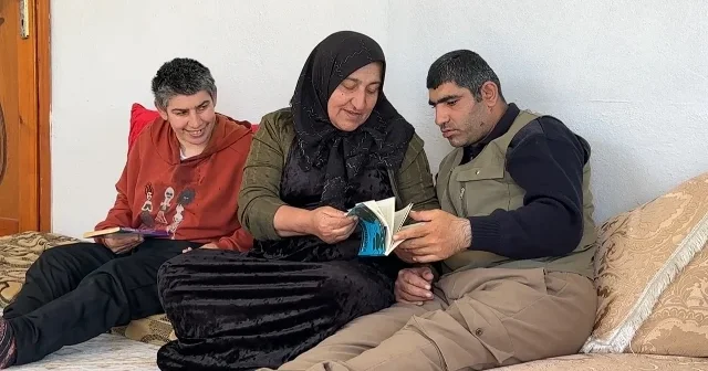 Hakkari’de bir annenin ömre bedel fedakarlığı: Doğuştan engelli 4 çocuğuna 38 yıldır gözü gibi bakıyor VİDEO İZLE
