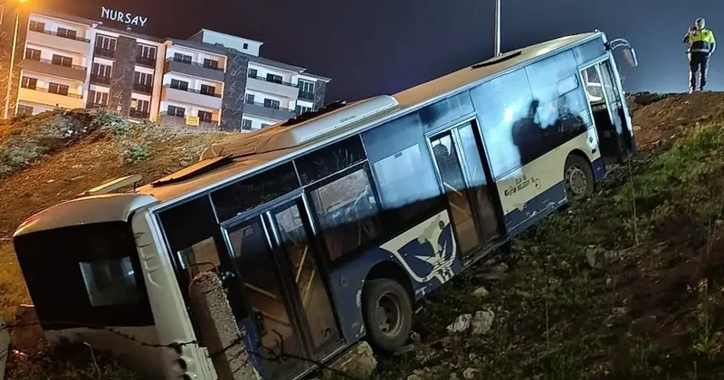 Elazığ’da halk otobüsü şarampole uçtu