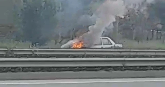 Eskişehir Çevre Yolu nda bir otomobil alev alev yandı Eskişehir Haberleri
