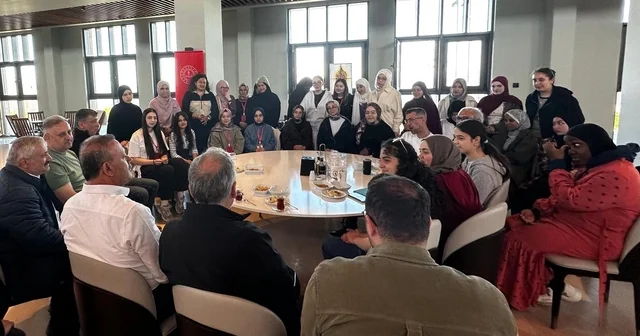 15 farklı ülkeden gelen öğrenciler, Ahlat Cumhurbaşkanlığı Külliyesi nde ağırlandı Bitlis Haberleri