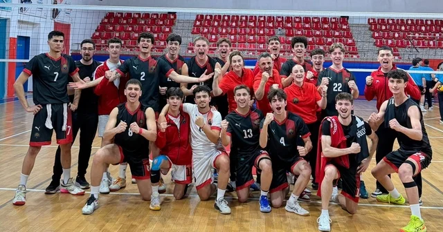 Gölcük Belediyespor Genç Erkek Voleybol Takımı, Türkiye Finalleri ne yükseldi Kocaeli Haberleri