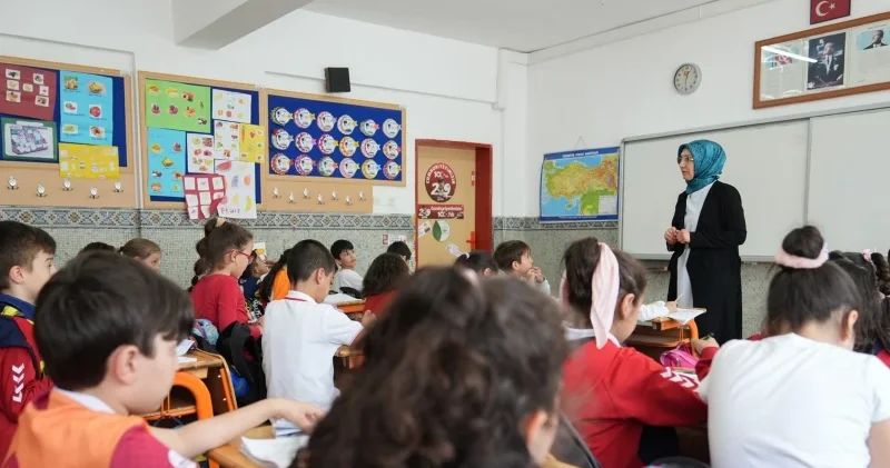 Öğretmenlerin il içi isteğe bağlı yer değiştirme sonuçları açıklandı Eğitim Haberleri