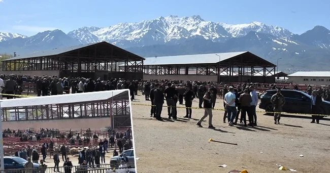 Hayvan pazarında kavga: 1 kişi hayatını kaybetti, 13 kişi yaralandı