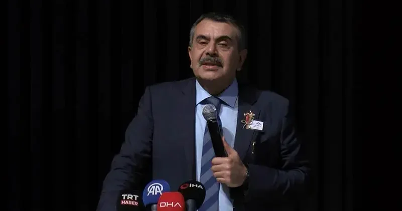 Bakan Tekin: Milli şuurumuz, milli bilincimiz her daim zinde olmalı
