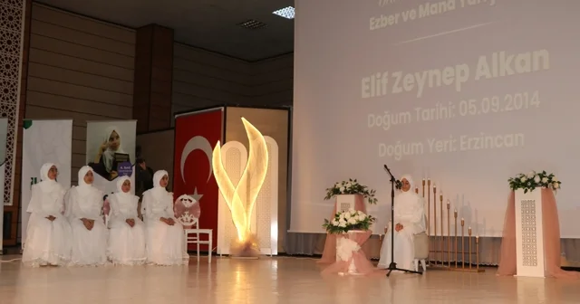 Kız Kur an kursu öğrencileri hadis i şerif bilgisinde yarıştı Erzincan Haberleri