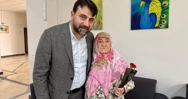 AK Parti heyetinden Anneler Günü nde huzurevi ziyareti Karabük Haberleri