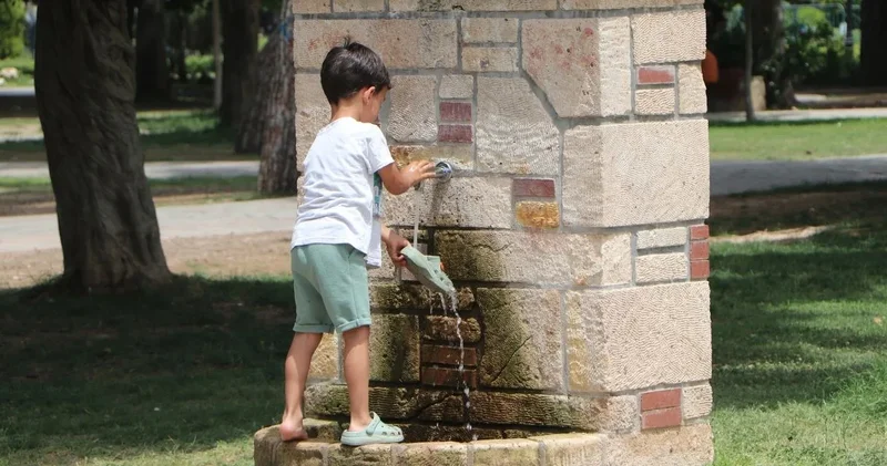 O il şaşırtmadı: Parklar doldu, termometreler 35 dereceyi gösterdi