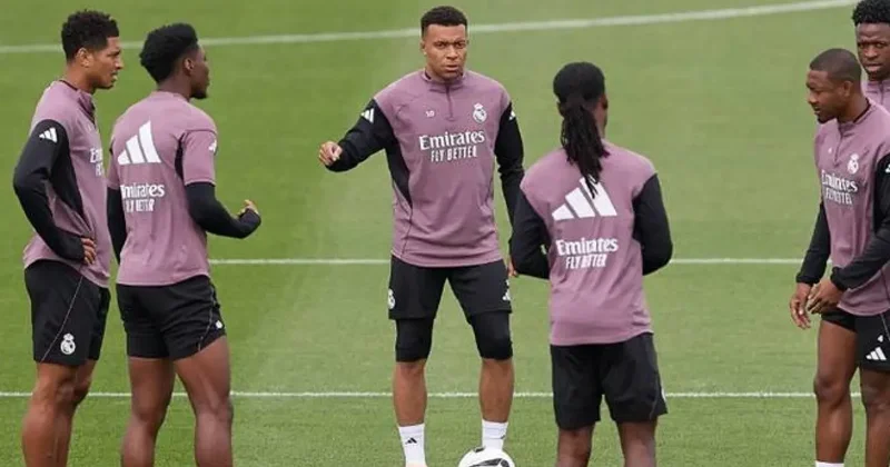 Mbappe den herkesi şok eden hareket! Dakikalar içinde terk etti