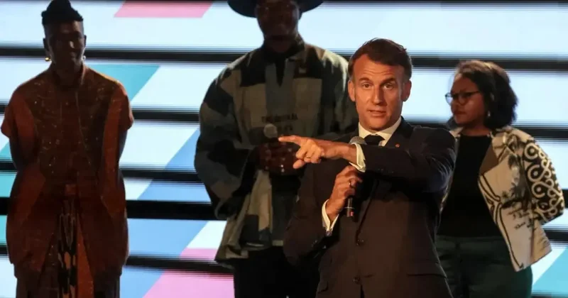 Macron seyircilere bağırdı: Ya susun ya dışarı çıkın!