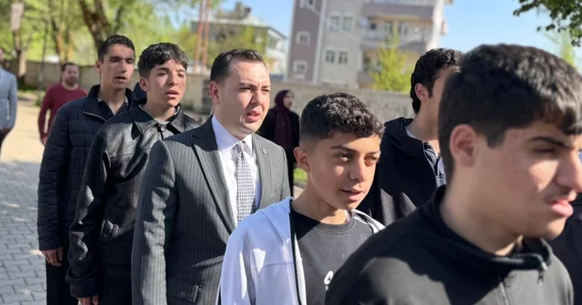 Kaymakam Güney, haftaya öğrencilerle başladı Muş Haberleri